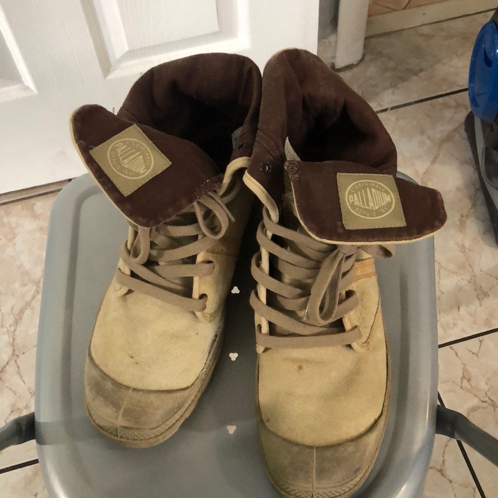 Men’s palladium boots